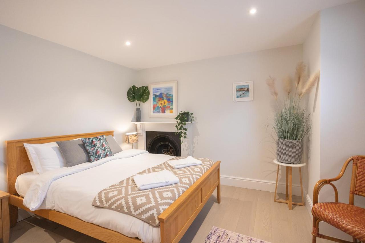 Apartment Spacious 1br Victorian Flat In Cotswolds - Free Parking *