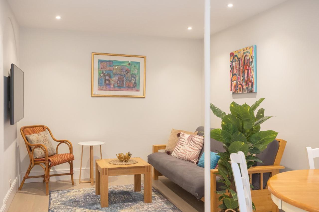 Spacious 1br Victorian Flat In Cotswolds - Free Parking Apartment *
